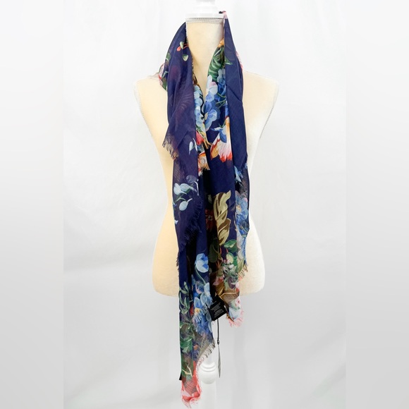 GUCCI Wool Josephine Floral Shawl Blue Multicolor New with Tags and Dust Bag - Picture 3 of 11